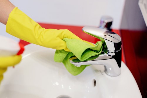 Professional upholstery cleaning in SE1 for a fresh sofa
