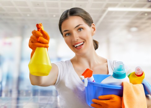 Cleaning team supporting recycling and sustainability in SE1