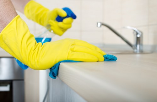 Experienced SE1 cleaning professionals focused on quality
